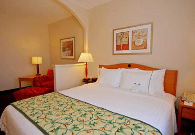Comfort Inn & Suites Oakland Airport Pokoj fotografie