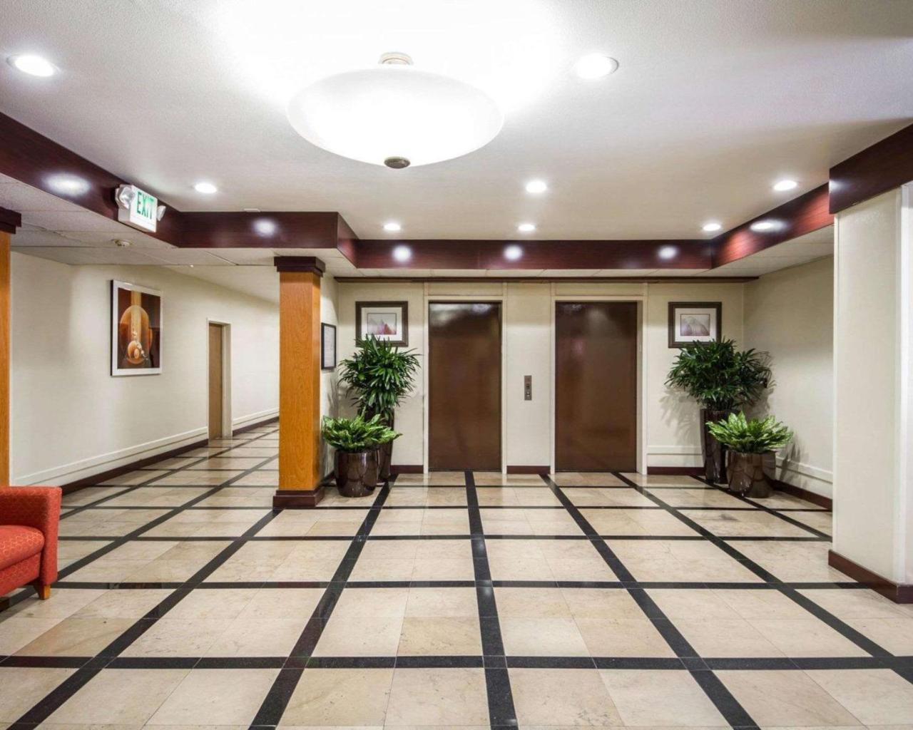 Comfort Inn & Suites Oakland Airport Exteriér fotografie